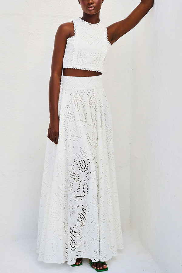 Ensemble deux pièces avec broderies et jupe longue taille haute avec poches