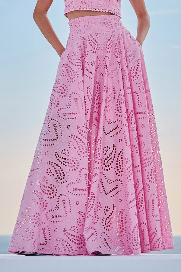 Ensemble deux pièces avec broderies et jupe longue taille haute avec poches