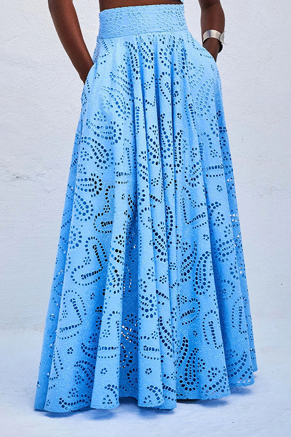Ensemble deux pièces avec broderies et jupe longue taille haute avec poches