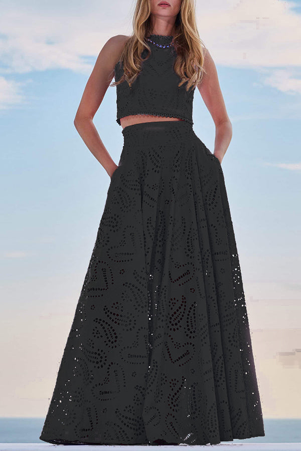 Ensemble deux pièces avec broderies et jupe longue taille haute avec poches