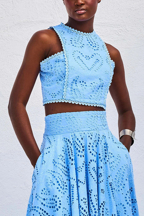 Ensemble deux pièces avec broderies et jupe longue taille haute avec poches